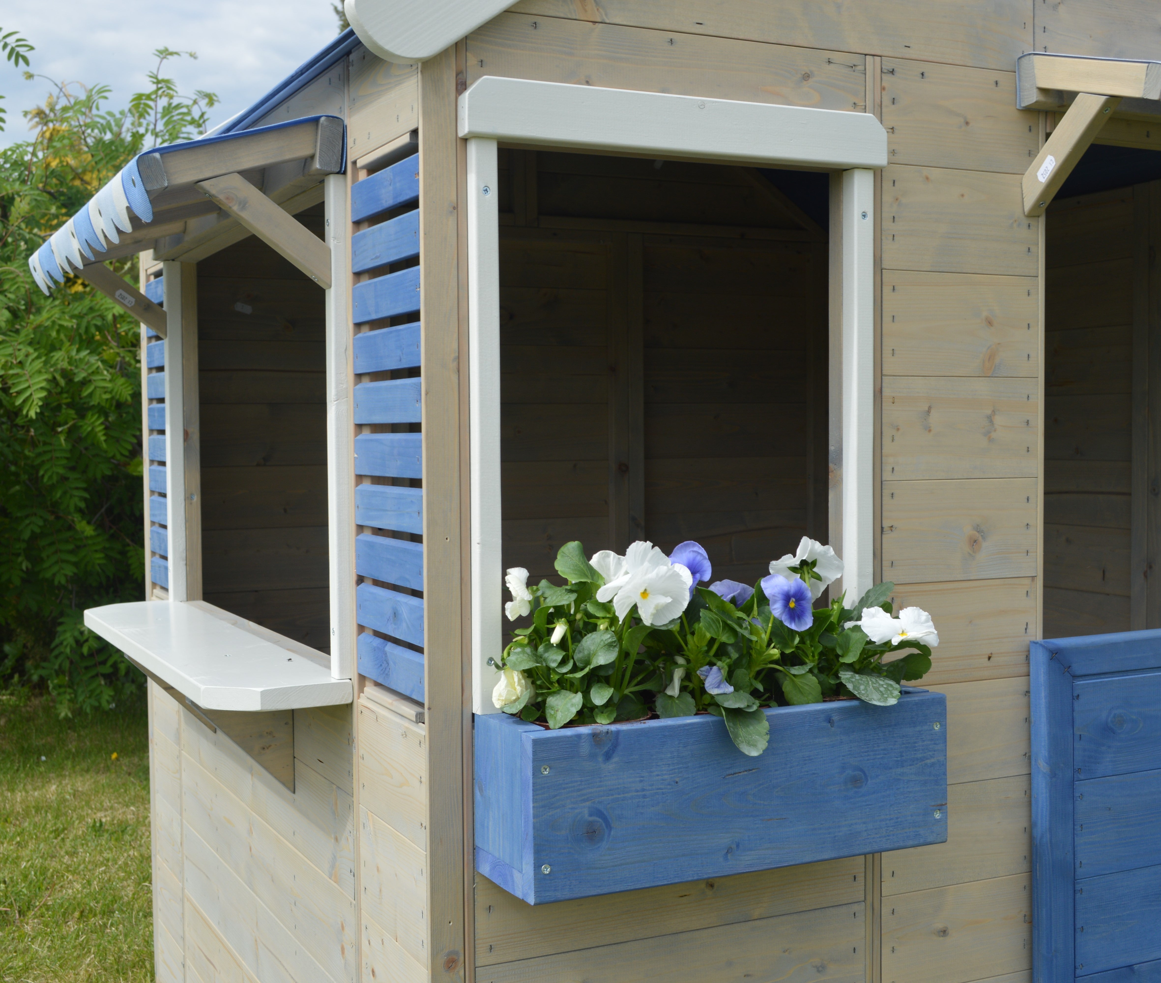 M17B Playhouse Maritime House Blue