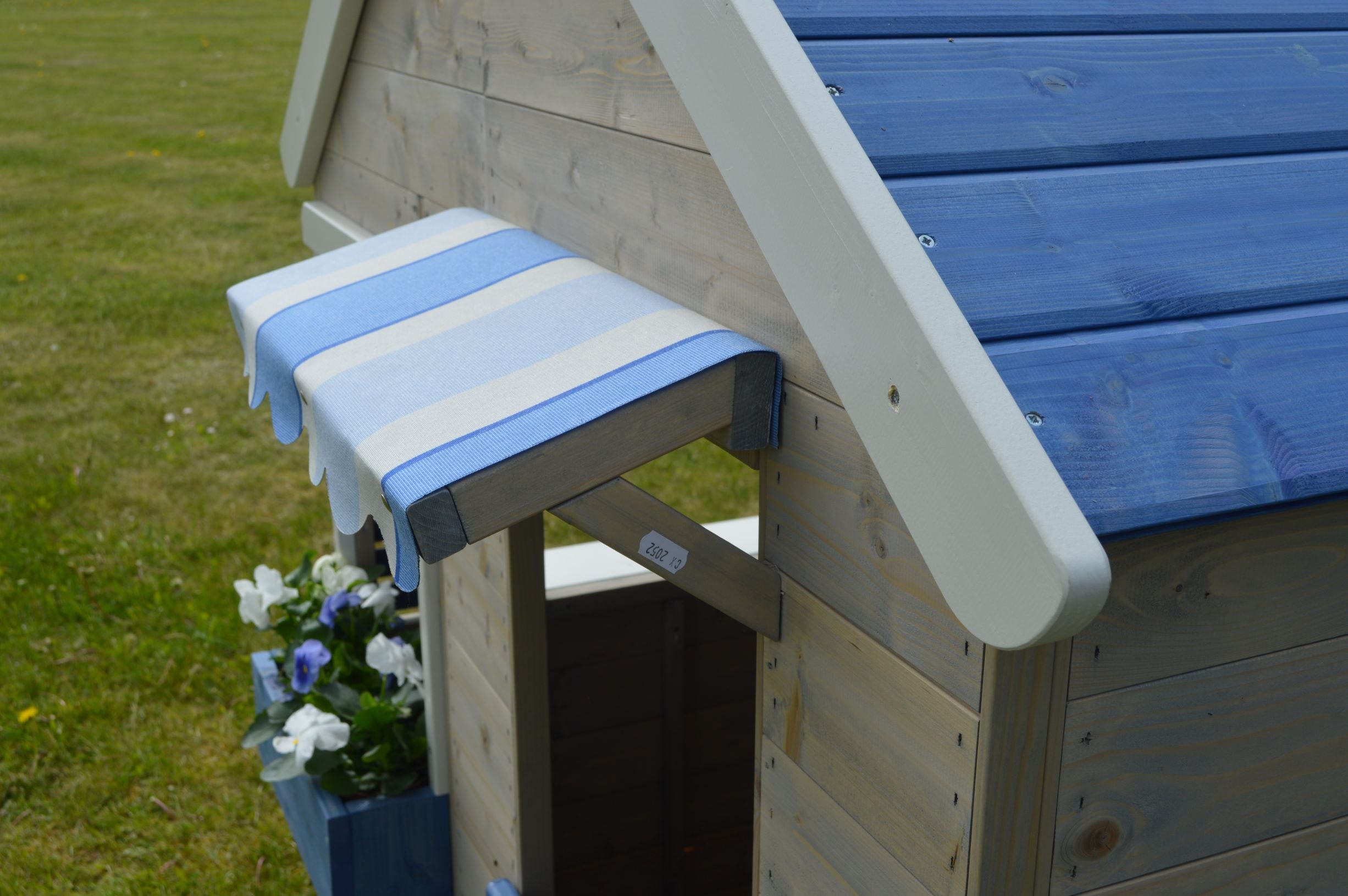 M17B Playhouse Maritime House Blue