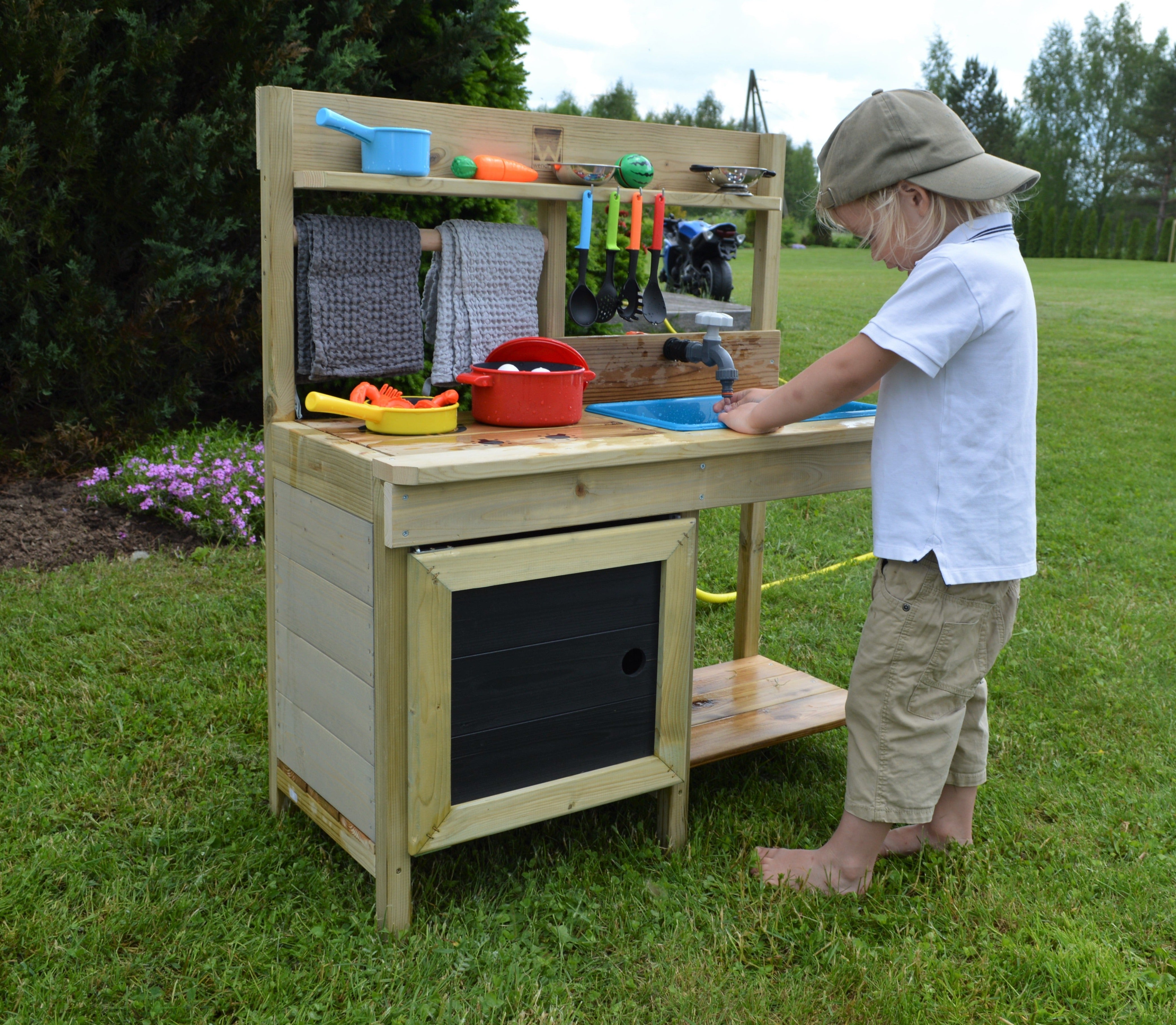 K1 Muddy Kitchen